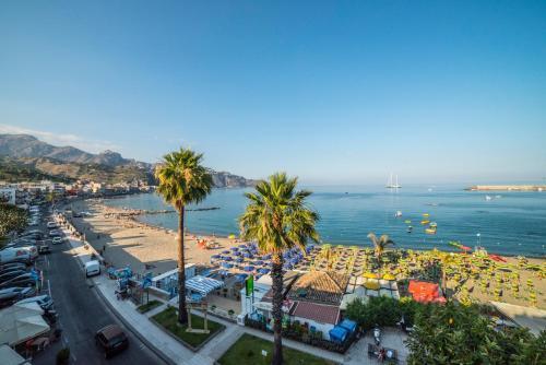 Hotel La Sirenetta Giardini Naxos Exterior photo