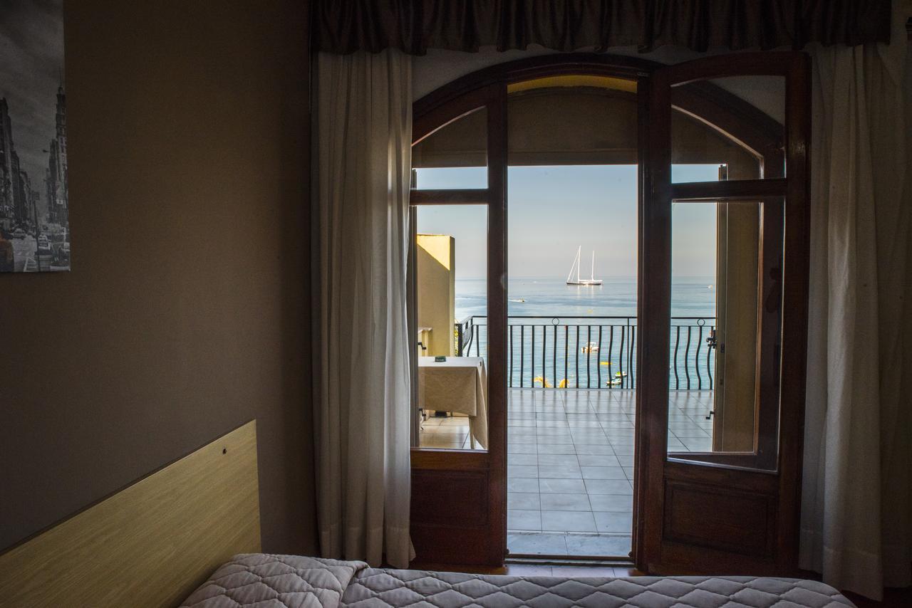 Hotel La Sirenetta Giardini Naxos Exterior photo