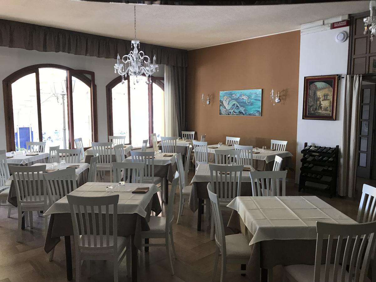 Hotel La Sirenetta Giardini Naxos Exterior photo